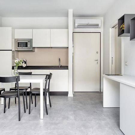 Sleek City Abode In Maciachini Milan Luaran gambar