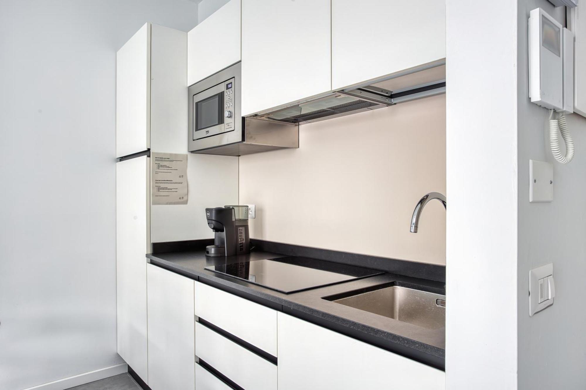 Sleek City Abode In Maciachini Milan Luaran gambar
